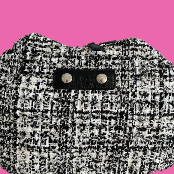 Authentic Alexander McQueen De Manta Clutch - Picture 2 of 6